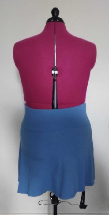 Miękka rozkloszowana mini L Terranova