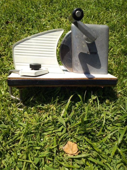 Máquina cortar fiambre ou queijo