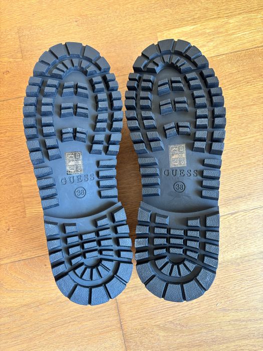 Лофери Guess Жіночі, 38 розмір