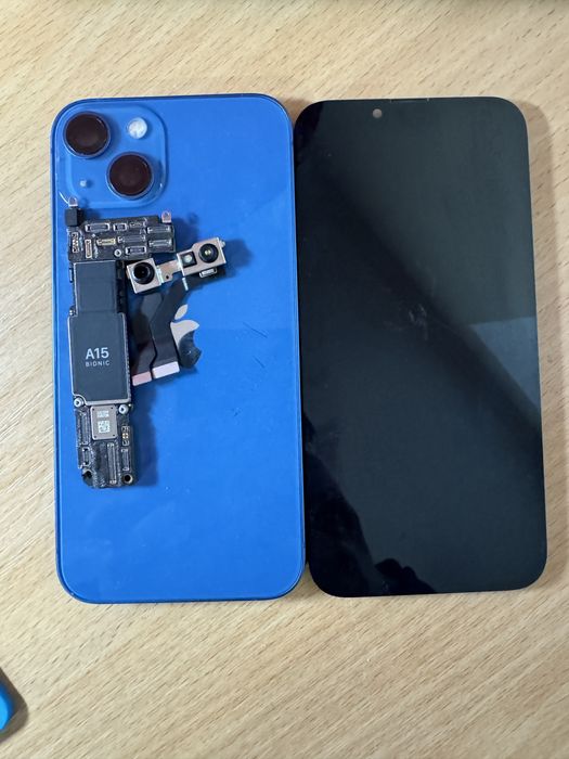 запчастини до iphone 13