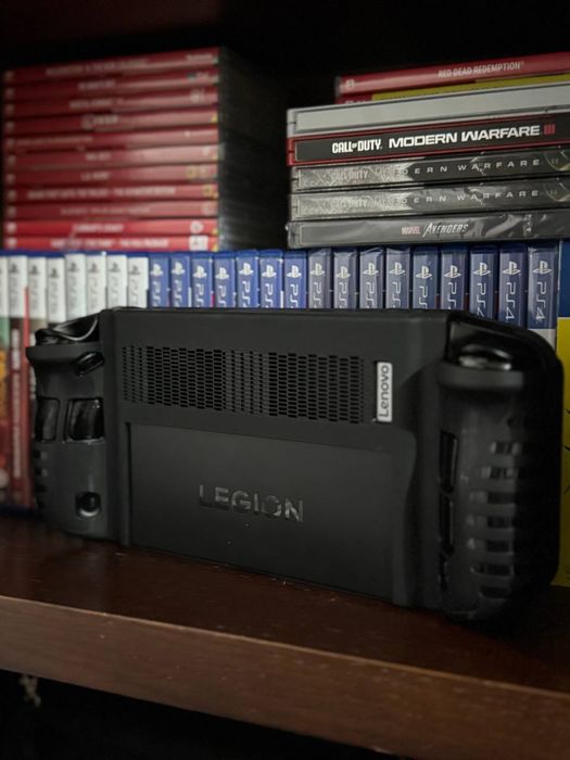 Ігрова портативна консоль Lenovo Legion Go 1 Tb