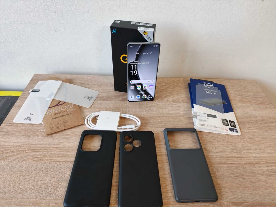Smartfon realme GT 6 16/512 + akcesoria zestaw gwarancja