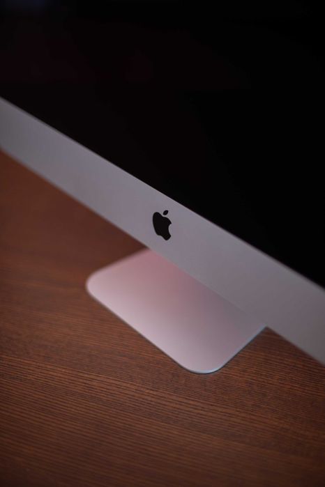 Apple iMac 21.5" Retina 4K - 2019 (i5 3.0/16GB/SSD/Radeon Pro Vega)