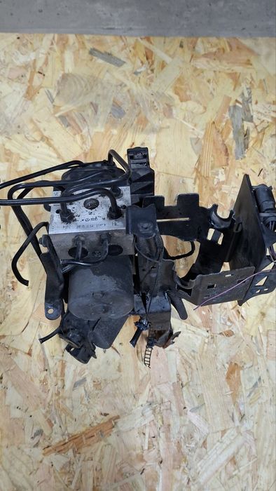 Блок ABS VW Passat B5 B5+ Audi A4 B5 A6 C5 / Блок АБС гідроблок 8E0614111F Bosch
