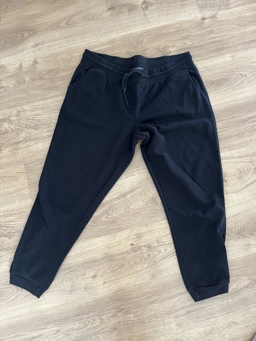 Três calças Primark L