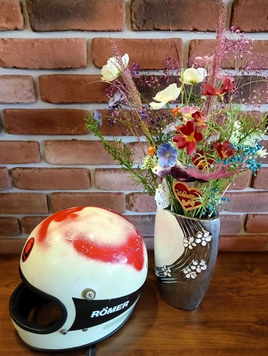 kask motocyklowy zabytkowy lata 70-80