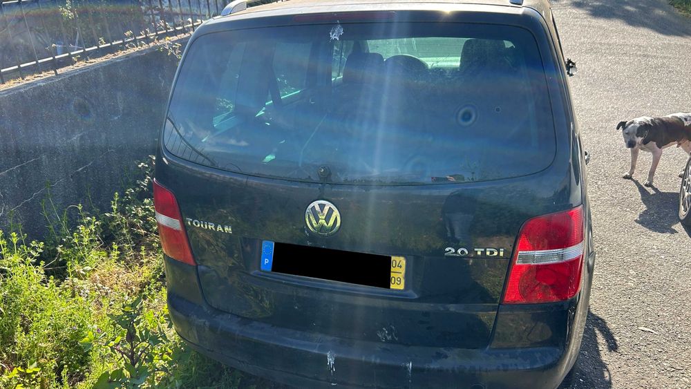 VW Touran 2.0 TDI Só Para Peças