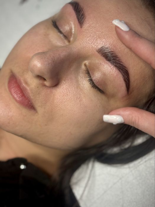 Laminacja brwi, henna pudrowa brwi, lifting rzęs, przedłużenie rzęs