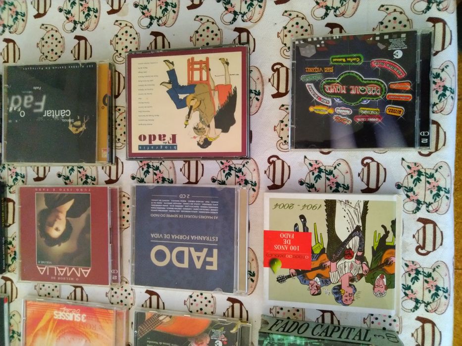 Cd's de fado antigos.