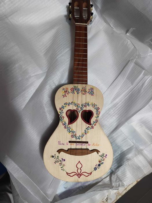 Cavaquinho português dois coraçoes