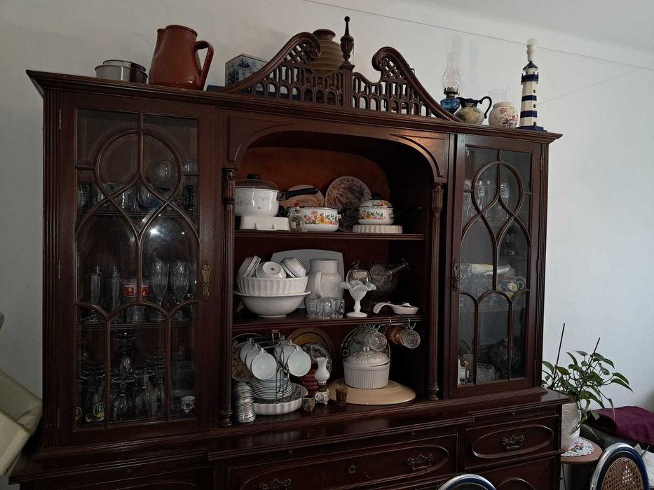 Armário Em Pura Madeira