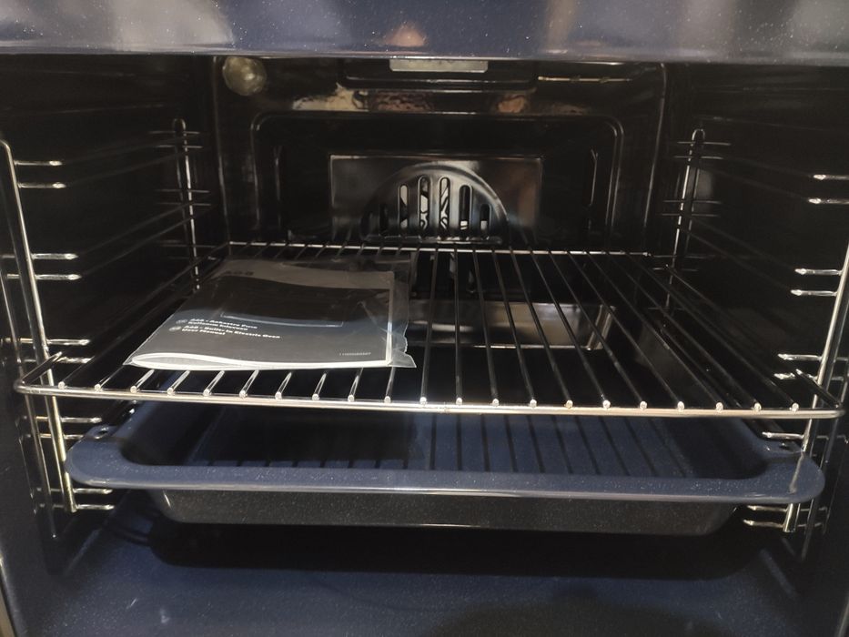 Комплект номер 2 газовая поверхность+электрический шкаф белый Турция