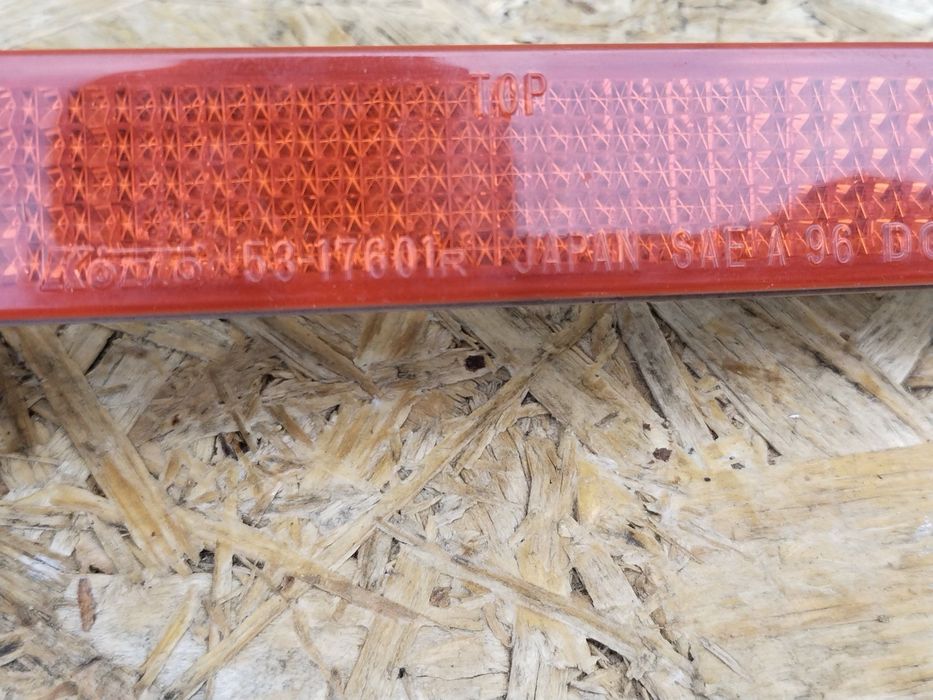 Toyota Rav4 V 2018- Отражатель катафот заднего бампера правый