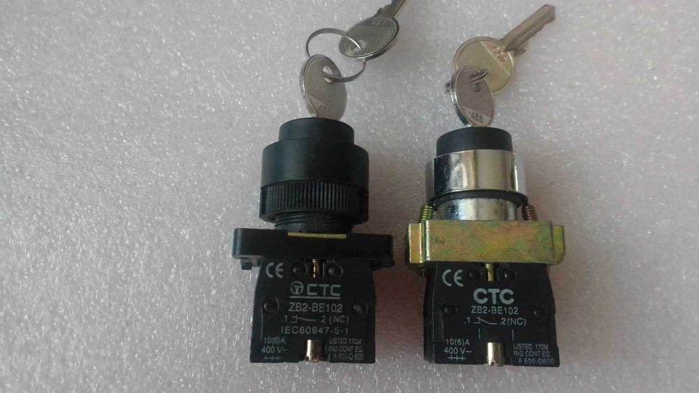 Кнопка управления поворотная с ключом XB2-BG