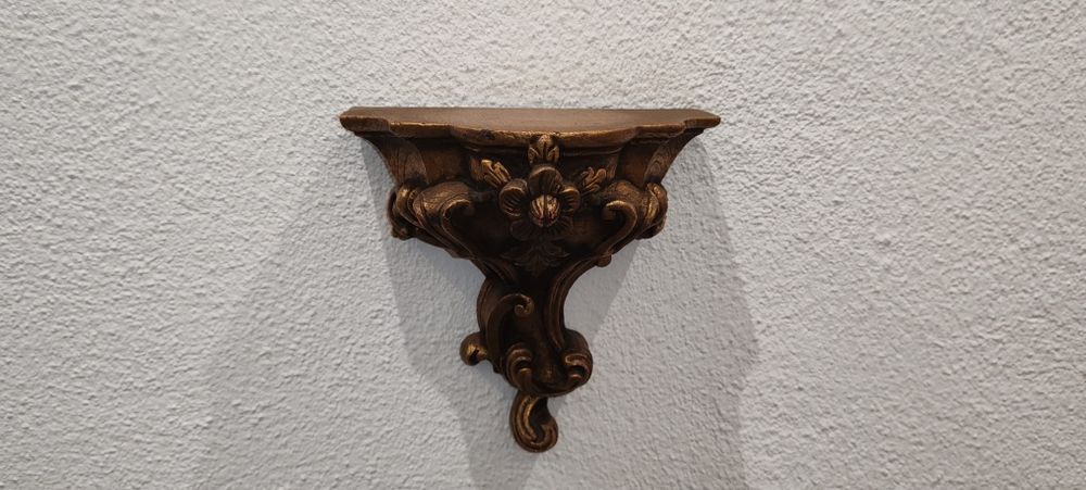 6 pianhas em talha dourada