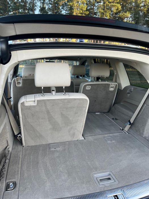 Продам AUDI Q7 2011