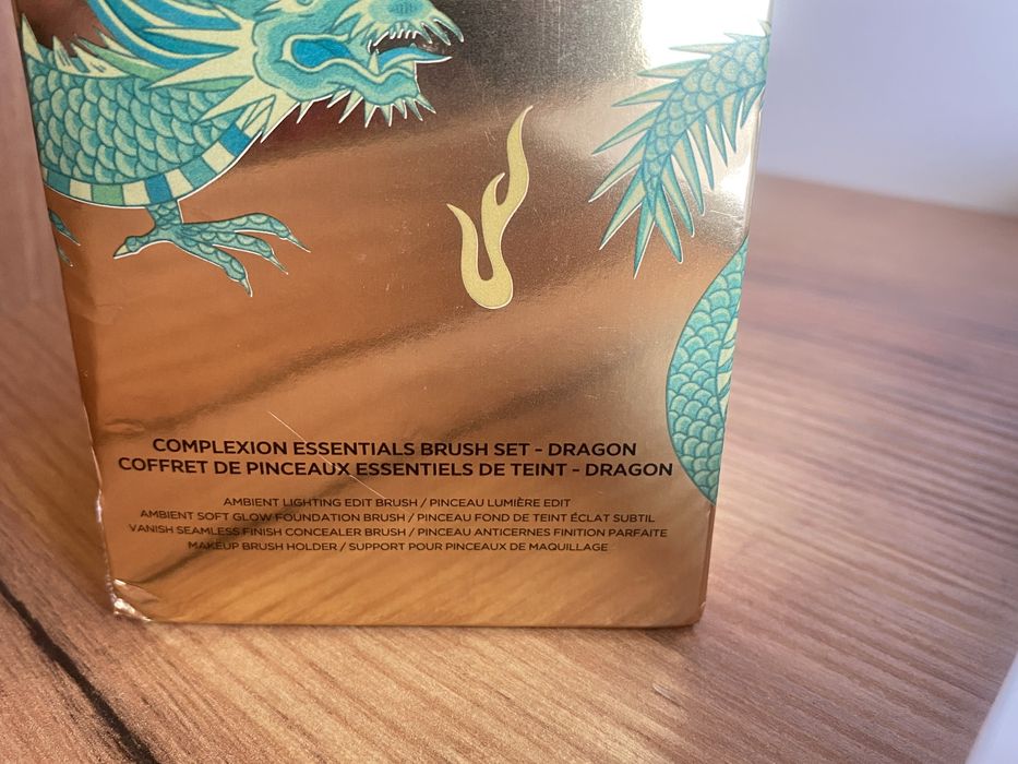 лімітований набір пензлів для макіяжу Hourglass