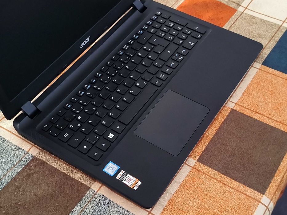 Acer EX2540 - i5 7ª ger + 8gb + 240Gb ssd