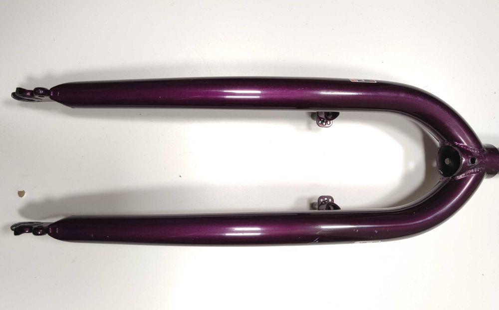 Rarytas sztywny widelec Univega 1" stalowy 26" Formula ahead 871g