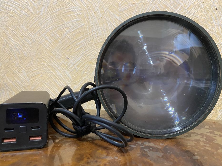 Пошуковий прожектор