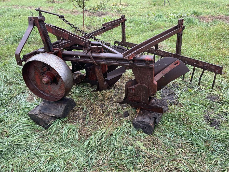 продам плуг плн 2/35