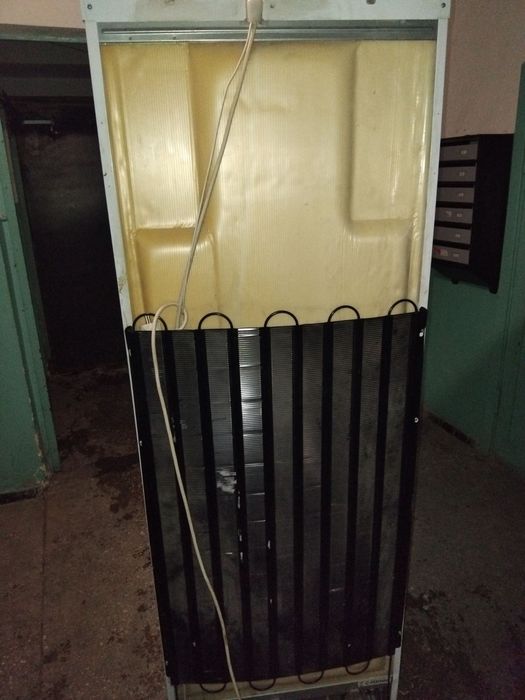 Продаеться холодильник.