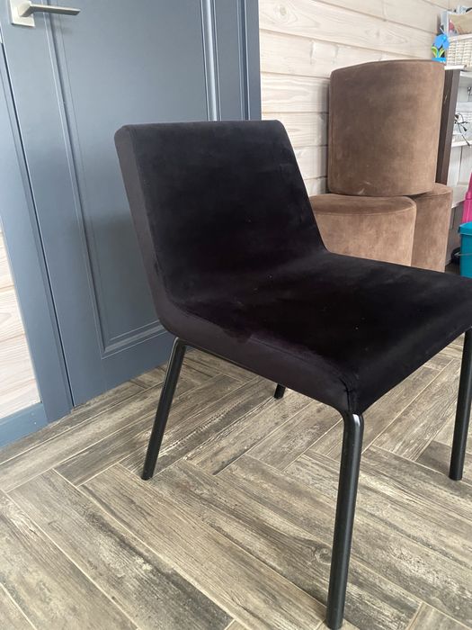 Розпродаж! Стільці, пуфи, крісла