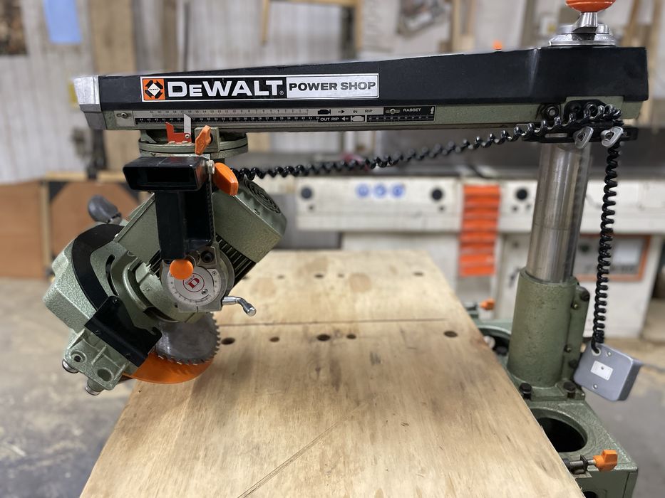 Piła wieloczynnościowa radialna DEWALT 230V ukośnica bosch makita 315m