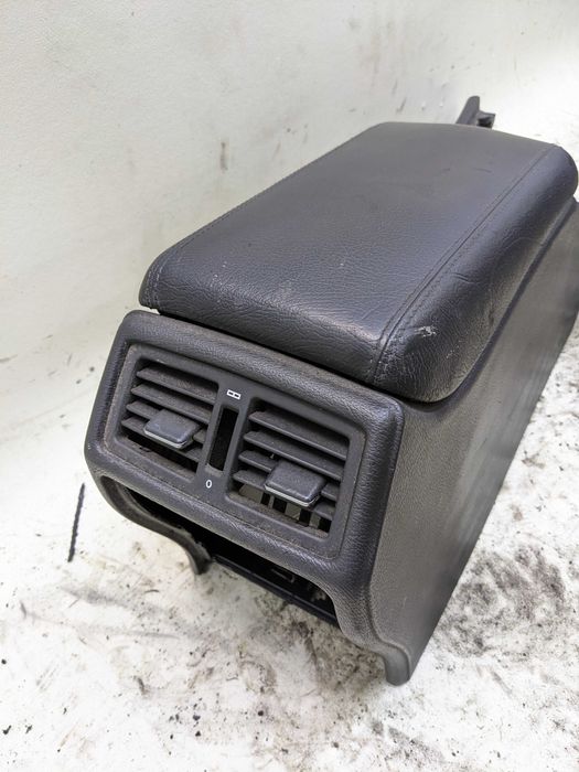 Mercedes E Klasa W210 Tunel Środkowy Podłokietnik