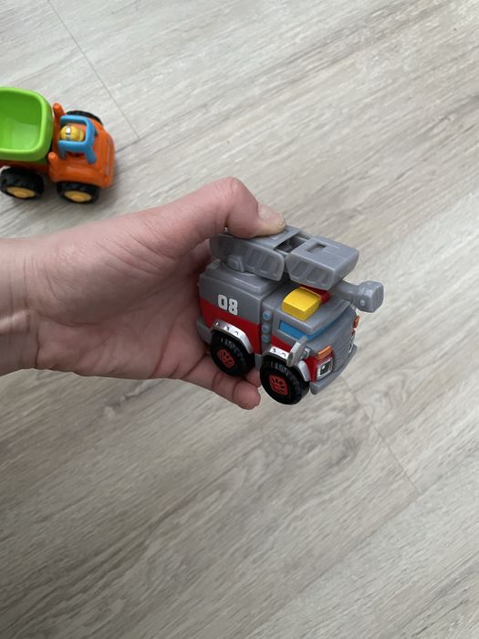 Машинки-роботи, машинка інерційна