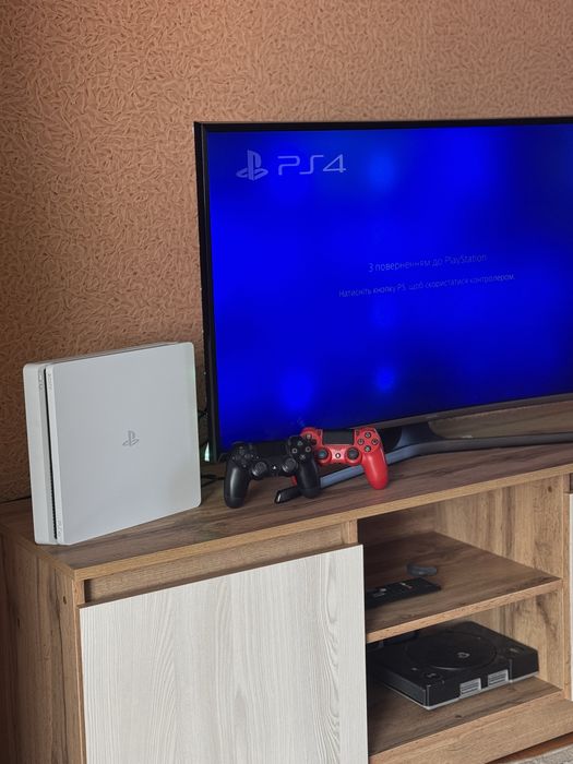 Playstation 4 slim 500gb Прошивка 12.52