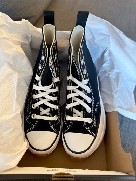 Converse Preto nova com etiqueta