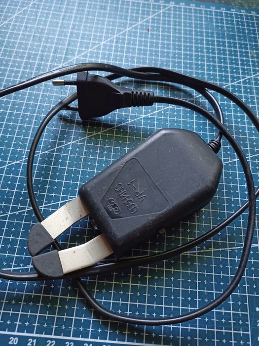 Прилад для розмагнічення головок