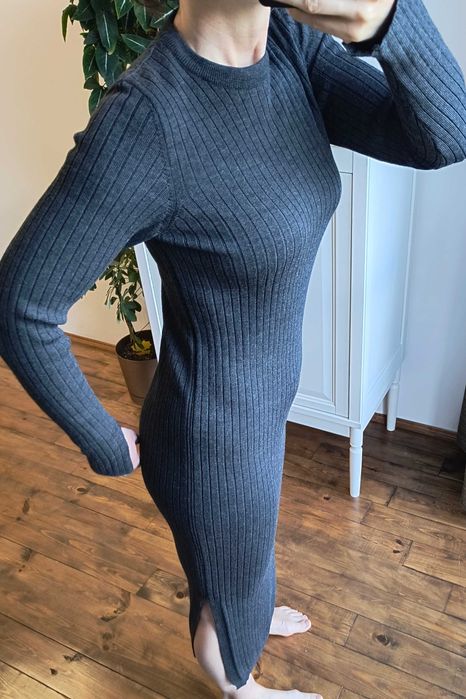 Rhea. Merino wełna 100% sukienka szara dzianinowa długa rozporki S