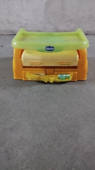 Cadeira de bebé para viagem (refeições)