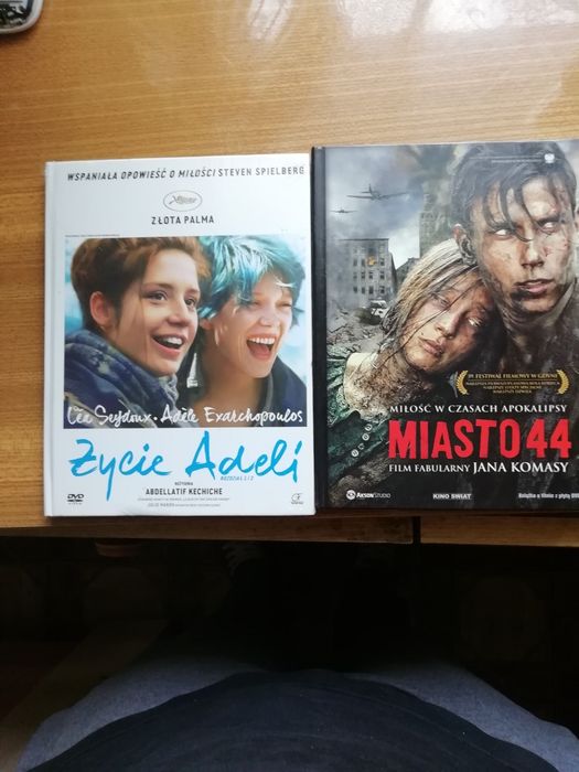 Płyty na DVD (życie Adeli i miasto 44)