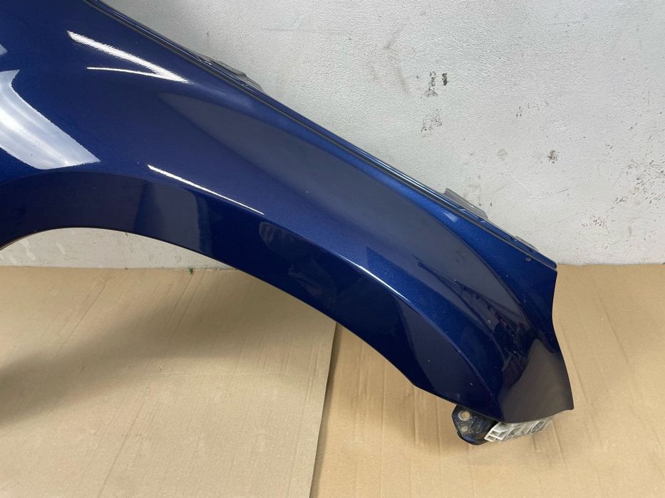Suzuki Grand Vitara 2 II 05-08r Błotnik Prawy Przód Kolor Z2U C08