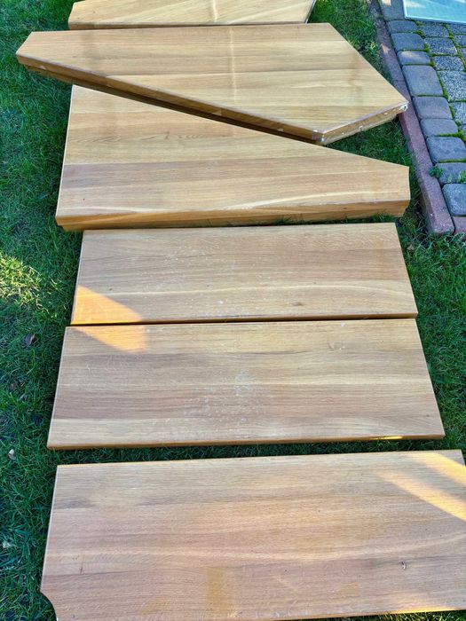 Stopnie na schody, dąb.