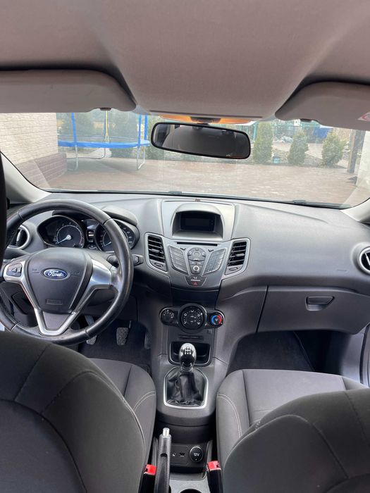 Автомобіль Ford Fieasta