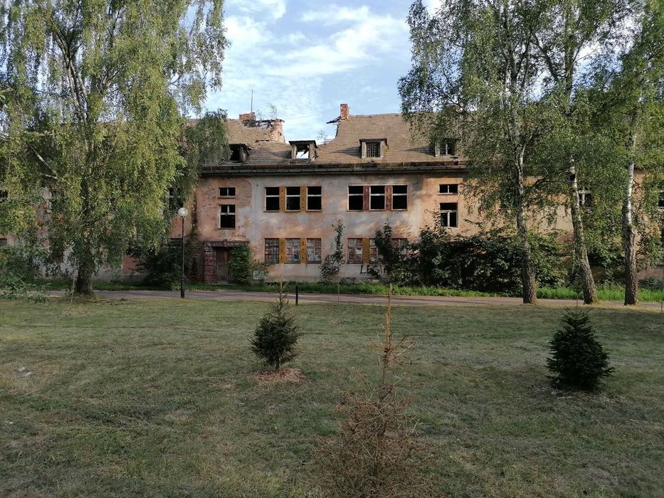 Sprzedam koszarowiec do remontu Borne Sulinowo - Widok 3