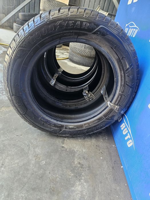 Шини Goodyear ultragrip 235/60r18 Рік 22 7,7mm