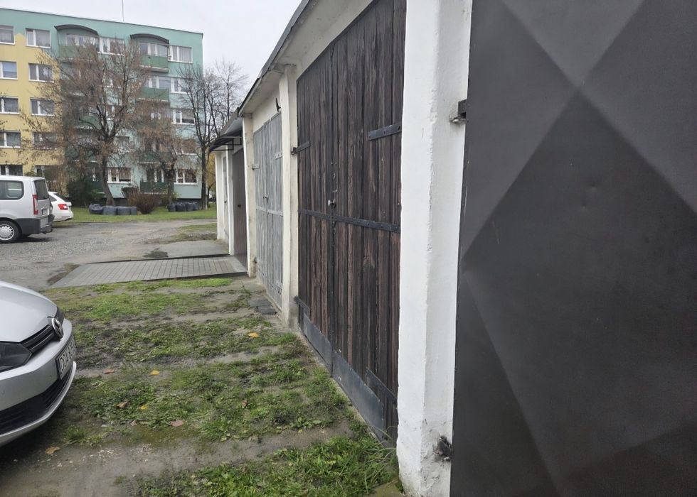 Garaż murowany Nysa ul. Gałczyńskiego - obok stadionu - Widok 3
