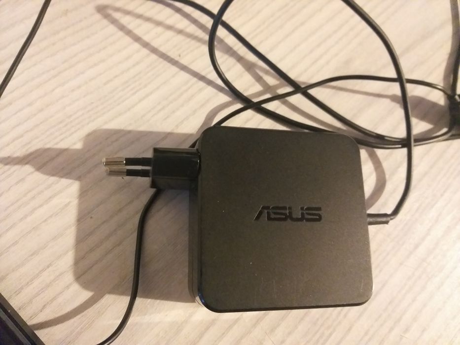LAPTOP ASUS+ orginalny zasilacz