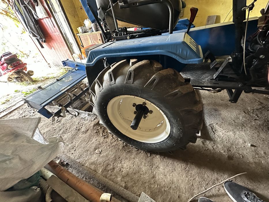 Трактор Lider LUX180D