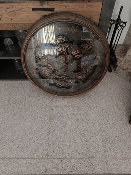 Vendo relógio de parede