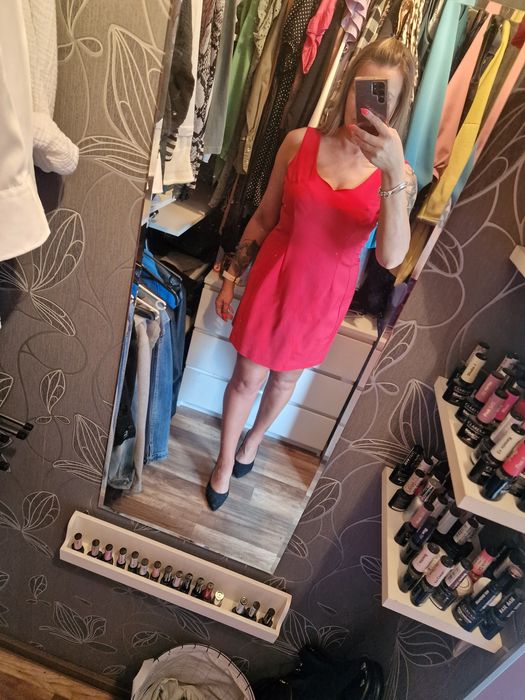 Sukienka czerwona r.40