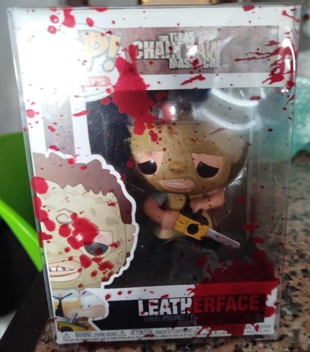 Funko Pop Leatherface + Capa Protetora Sanguinária