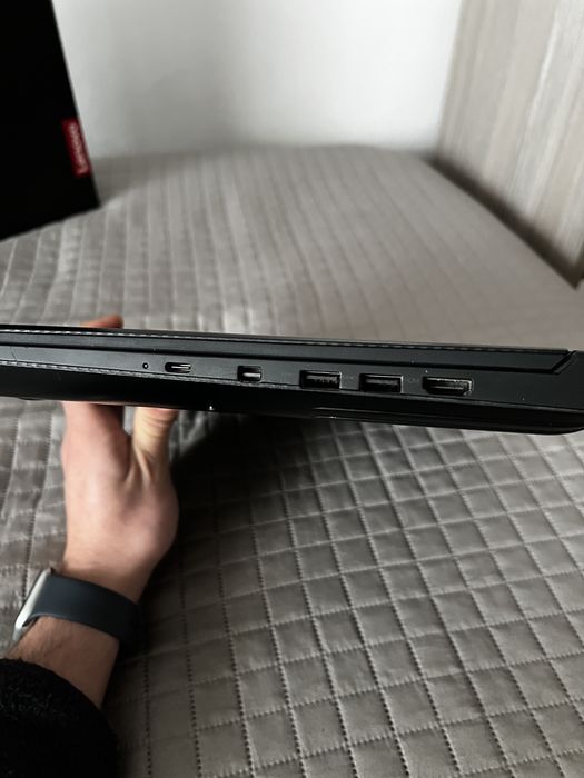 Portátil Lenovo Y520 com 1060