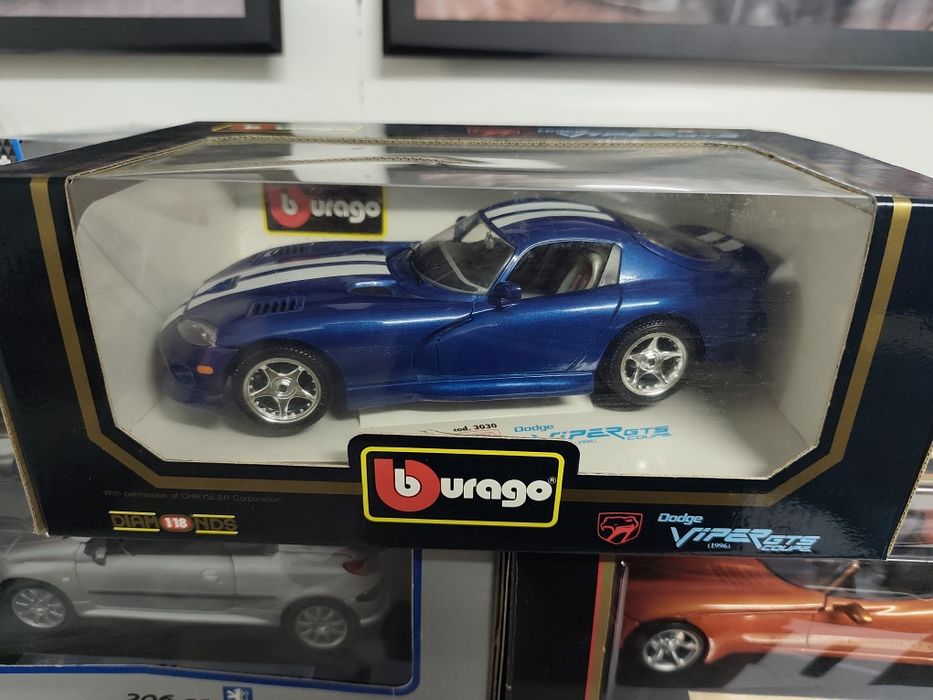1/18 Dodge Viper GTS burago carro coleção miniatura