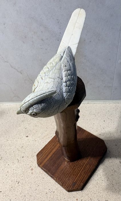 Rara preciosa escultura de um pássaro asiático esculpido do Sec. XVIII